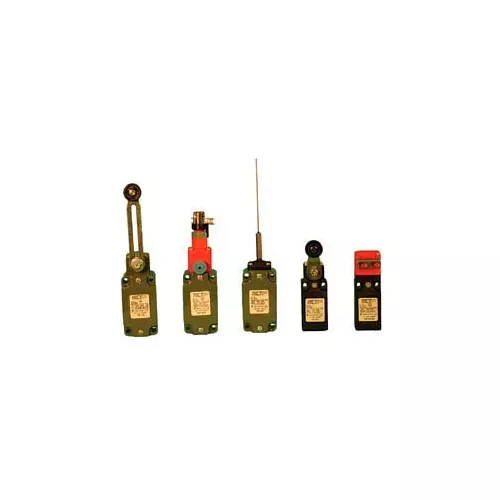 advance-controls-103504-non-metallic-switch-centered-roller-lever Advance Controls 103504, Non-Metallic Switch, Centered Roller Lever