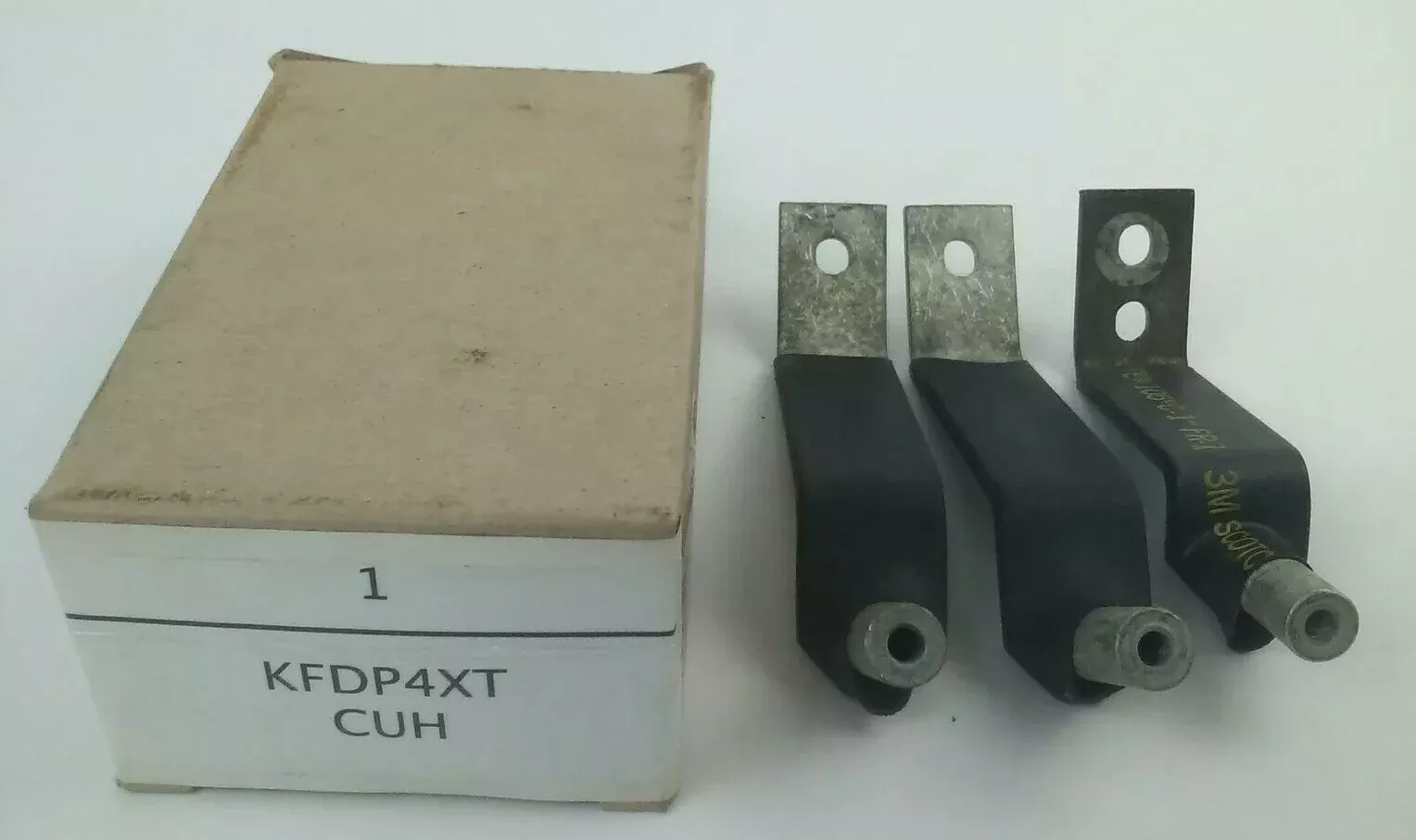 cutler-hammer-kfdp4xt-panelboard-mounting-hardware-kit CUTLER HAMMER KFDP4XT PANELBOARD MOUNTING HARDWARE KIT