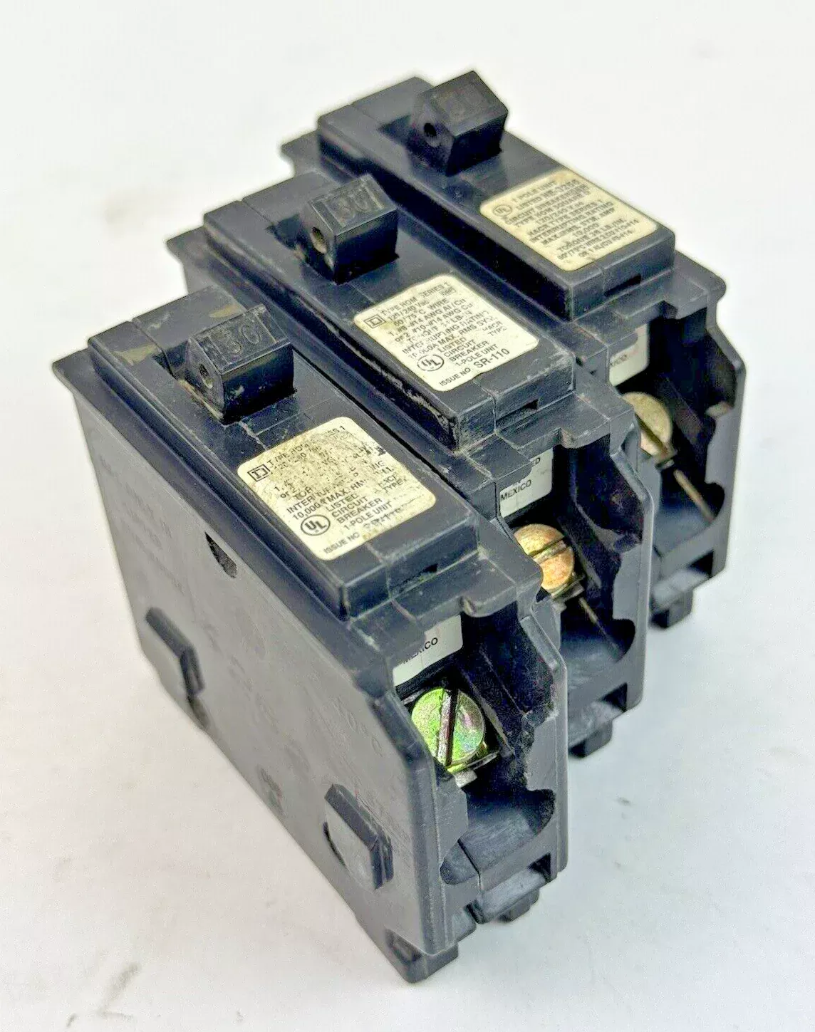 square-d-lot-3-hom130-circuit-breakers-1-pole-30-240-vac SQUARE D **LOT OF 3** HOM130 - CIRCUIT BREAKERS - 1 POLE/ 30 A/ 240 VAC